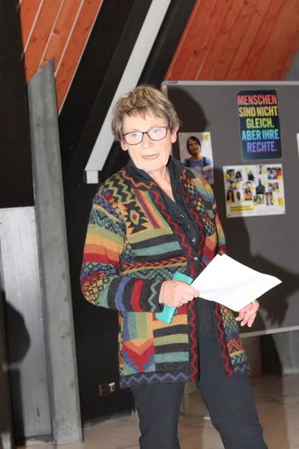 Bärbel Luppe, Vorsitzende der ai-Gruppe Ladenburg-Schriesheim sorgt sich um die Entwicklung in den USA.