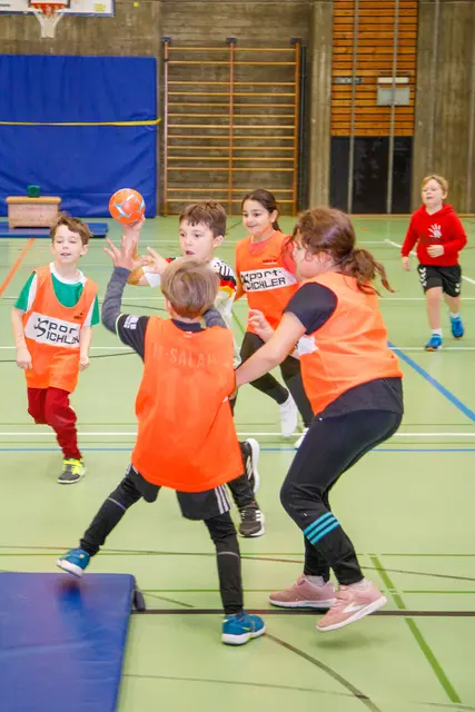 Action! Beim 5 gegen 5 ging es richtig zur Sache. 