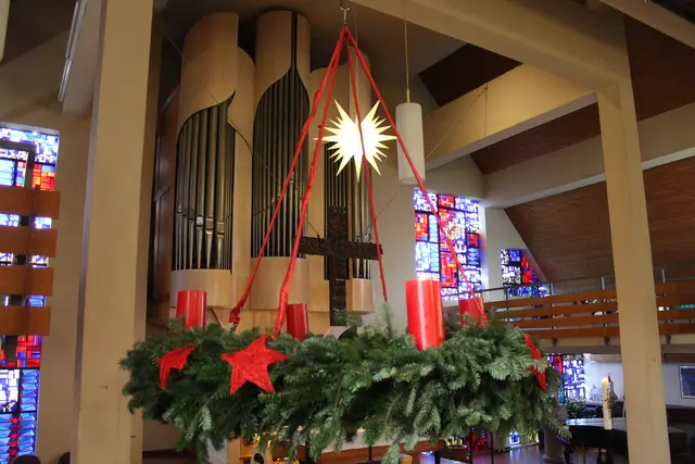 Adventskranz in der Lutherkirche | Foto: Thorsten Fabian