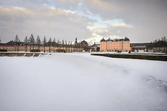 Auch im Winter lädt der Schwetzinger Schlossgarten zum Besuch ein. | Foto: SSG