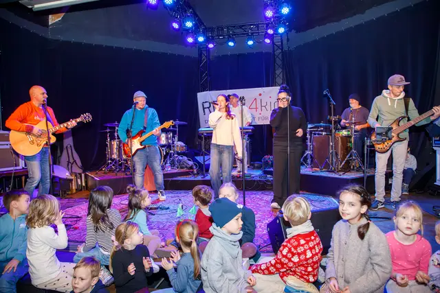 Rock4Kids on stage – die Sprachzünder-Band begeisterte nicht nur die Kids.