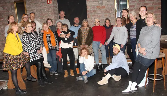 Der Projektchor von Sabine Dietenberger (rechts) wird die Ladenburger Kulturszene bereichern. 