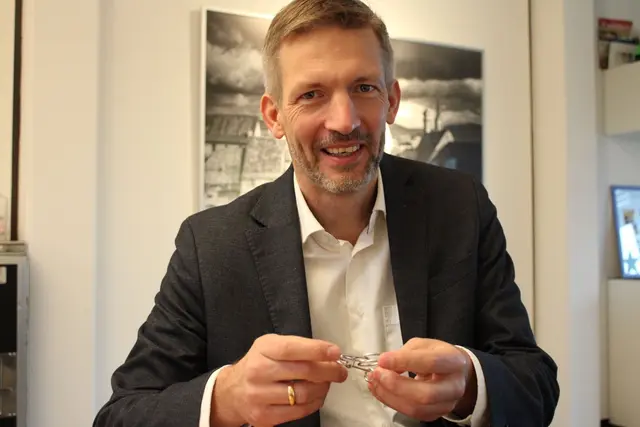 Vermeintlich unlösbaren Aufgaben widmet sich Stefan Schmutz mit Freude.