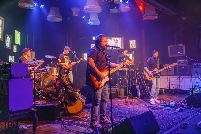 Wie zu alten Zeiten – Four Sided Cube wurden gefeiert und gaben noch mal alles. 