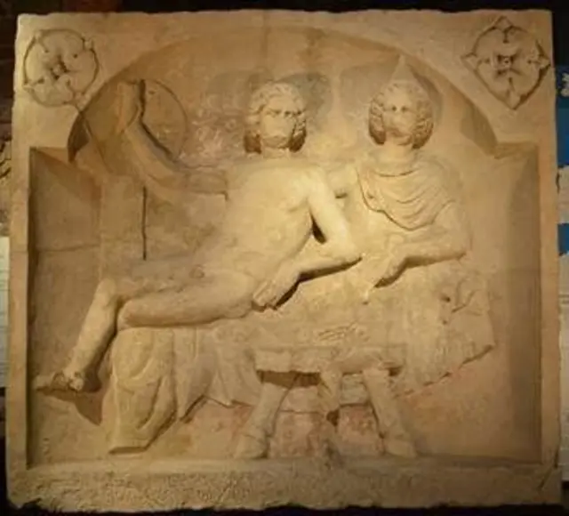 Sol und Mithras auf dem Kultbild aus Lopodunum. 2. H. 2. Jh. n. Chr.  | Foto: 
Foto: Gabriele Pauli