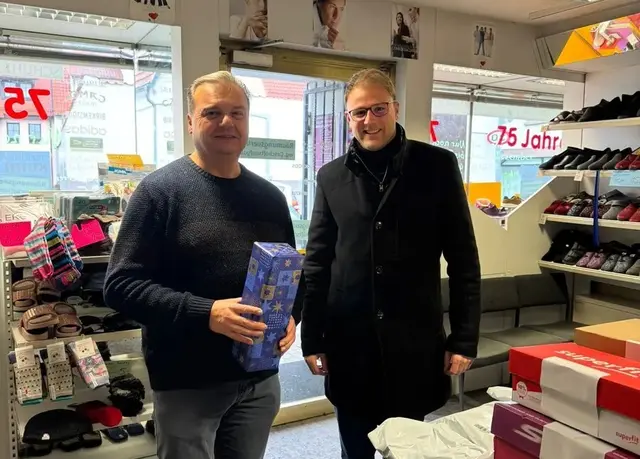 Inhaber Ulrich Kuhn und Bürgermeister Florian König. | Foto: BMA