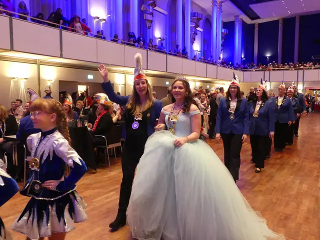 Prinzessin Emilia wurde von Vizepräsidentin Denise Schatz in den Saal geführt. | Foto: Schatz