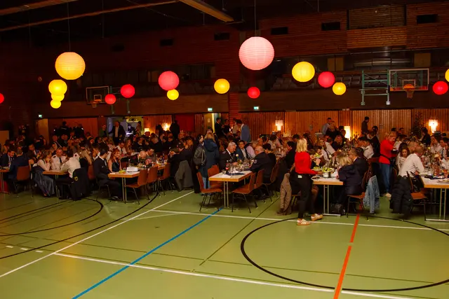 Fast volles Haus – ca. 450 Gäste kamen auf Einladung der Freiwilligen Feuerwehr in die Lobdengauhalle.