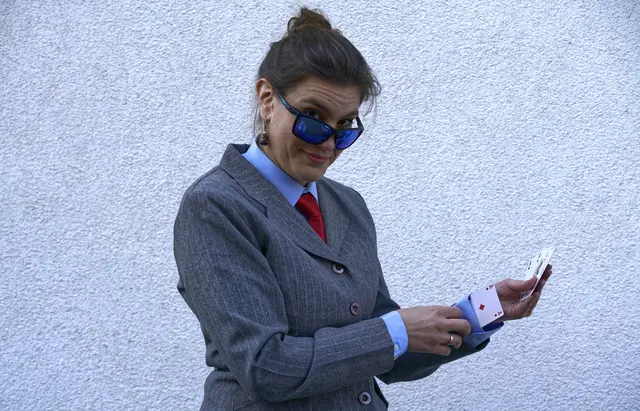 Jessica Vierling, das Edingen-Neckarhäuser-Ass im Ärmel der Landespolitik. Unsere Kandidatin hier aus Edingen-Neckarhausen wird die Landespolitik aufmischen, das ist klar. | Foto: Die Partei