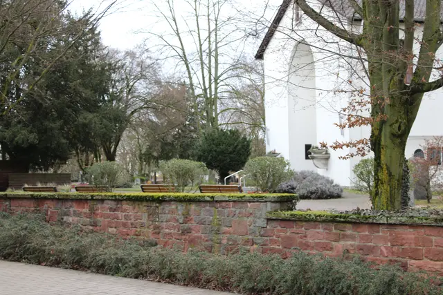 Alle fünf Jahre müssen die Friedhofsgebühren auf den Prüfstand