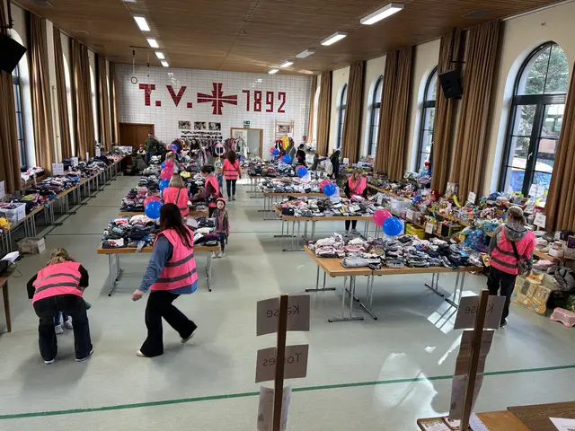 Viele ehrenamtliche Helfer sorgten dafür, dass alles bestens vorbereitet war. | Foto: Schatz