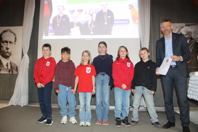 Der LSV-Triathlon-Nachwuchs hatte allen Grund zur Freude. 