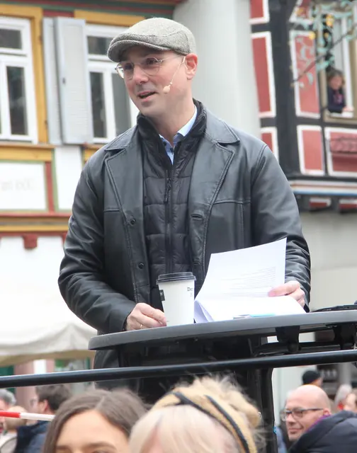 Fabian Bläß, der Zug-Moderator  