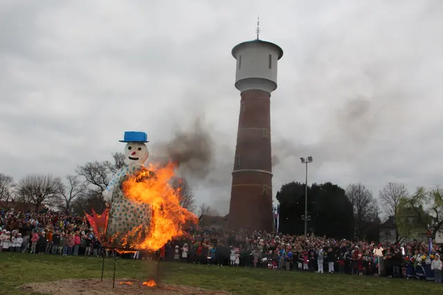 Dem Winter wurde auf der Festwiese der Gar ausgemacht. 