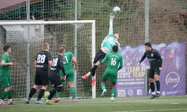 Wieder einmal war FC-Torhüter Janik Senger der große Rückhalt im Germania-Team.  /Foto: -wy