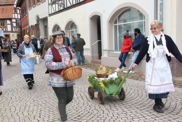 Die Landfrauen Anne und Claudia sind noch gut zu Fuß....