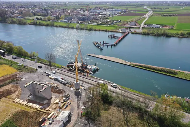 Neckarbrücke im Bau (Blick Nordufer nach Süd). | Foto: RPK