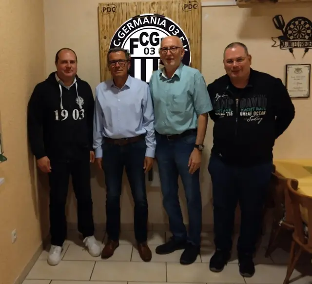 In dieser Besetzung geht der Vorstand des FC Germania Friedrichsfeld in sein letztes Jahr.