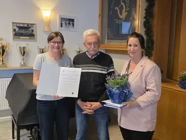 Frau Appelt, Herr Krpan, Frau Hinze