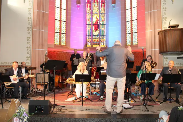 Sattes Blech und große Spielfreude - die SAP-Musiker begeisterten.