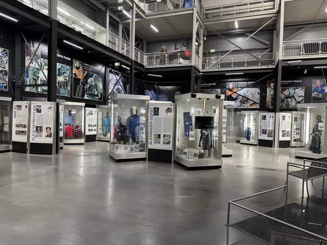 Im Rahmen ihres Besuchs stellt die Raumfahrerin aus Berlin dem Technik Museum Speyer außerdem zehn Exponate für die Ausstellung „Apollo and Beyond“ zur Verfügung. | Foto: TMSNHSP.