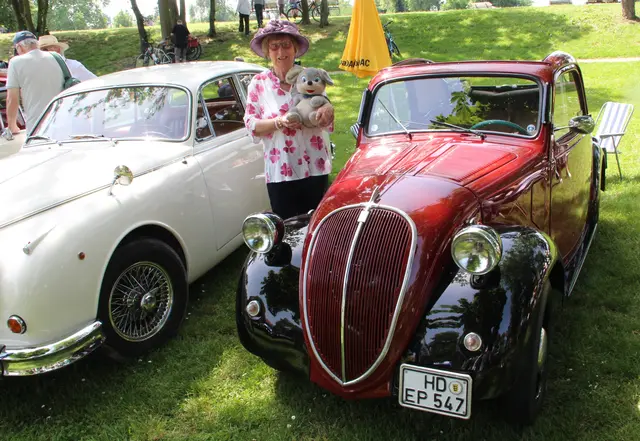 Mit ihrem Fiat-Topolino wird Elke Pühler bei der Topolino-Geburtstagsfeier in Turin dabei sein. 