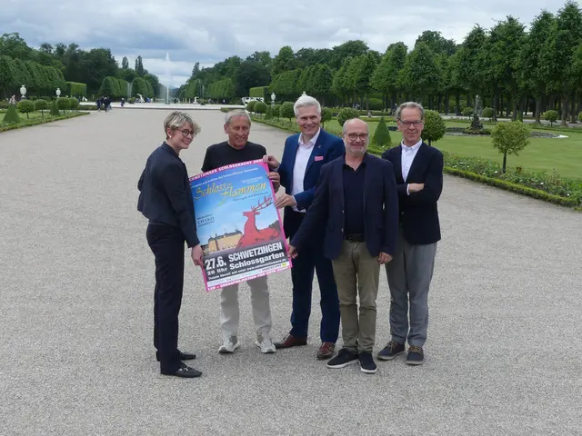 Freuen sich auf die Schwetzinger Schlossnacht v.l.n.r. Patricia Alberth, Erwin Clausen, Matthias Steffan, Thomas Herrmann und Albrecht Puhlmann. | Foto: Schatz