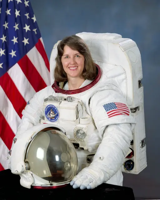 Die ehemalige NASA-Astronautin Kathryn Thornton berichtet von ihrer Erfahrung im All.