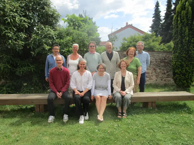 Stehend von links: Clemens Elliger, Judith Völker-Menz, Thomas Weick, Oliver Steigerwald, Celia Amler, Stephan Blümmel, sitzend von links: Michael Humphrey, Sandra Zenzen, Regina Kailich, Regine Hoffmann. Es fehlt auf dem Foto: Wolfgang Ibach | Foto: Foto: Regine Hoffmann
