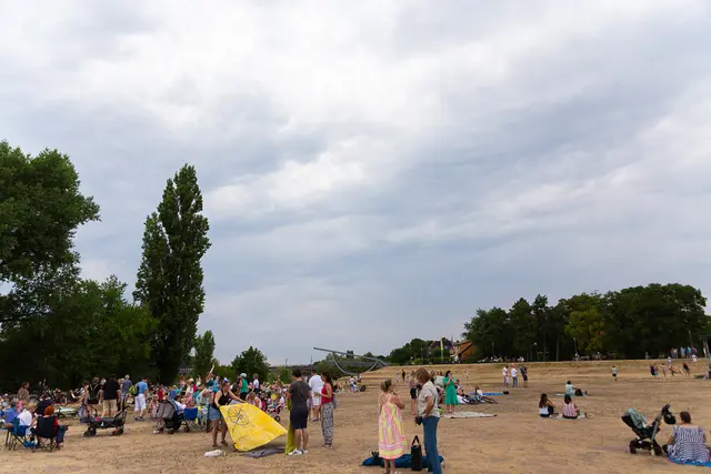 Der erste Regenschauer kündigte sich mit grauen Wolken an und liess auch nicht lange auf sich warten. 