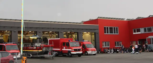 Die Fahrzeuge der Feuerwehr waren am Freitag im Ernstfalleinsatz. Die Hauptübung musste abgesagt werden. 