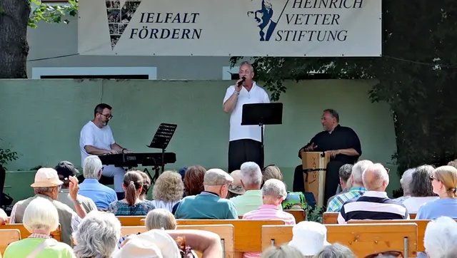 Das Konzert war eine Hommage an Peter Alexander. | Foto: Jung