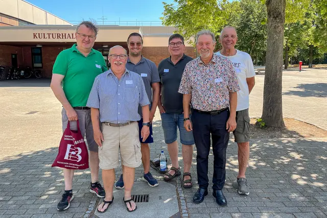 Einige Sänger der Singgemeinschaft Frohsinn/Sängerbund waren beim Seminar „Tag der Stimmen“ aktiv, das vom Badischen Chorverband organisiert wurde und in Feudenheim stattgefunden hat. Dort haben sie in Theorie und Praxis einiges über ihre Stimme und das Singen gelernt.