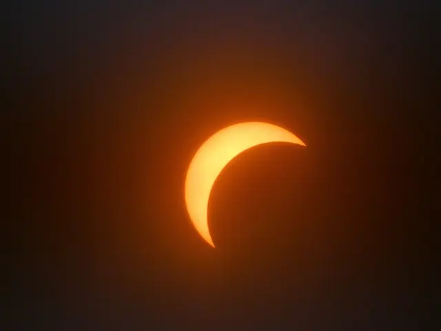 Partielle Sonnenfinsternis, bei der der Mond 90 Prozent der Sonnenscheibe bedeckt

 | Foto: IceuImgflip/Planetarium Mannheim