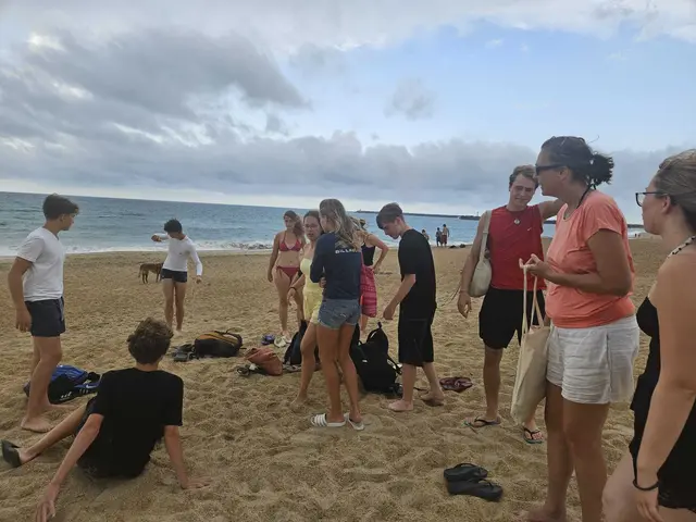 Neben der täglichen Spracharbeit nutzen die deutschen und französischen Jugendlichen die Lage am Meer bei Biarritz | Foto: IGP
