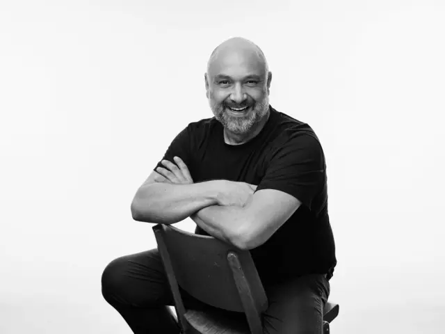 Geschäftsführer Günter Müller hat gut lachen. Die Kunden von AGM-IT sind bereits auf Windows 11 umgestellt.  | Foto: Foto: AGM-IT