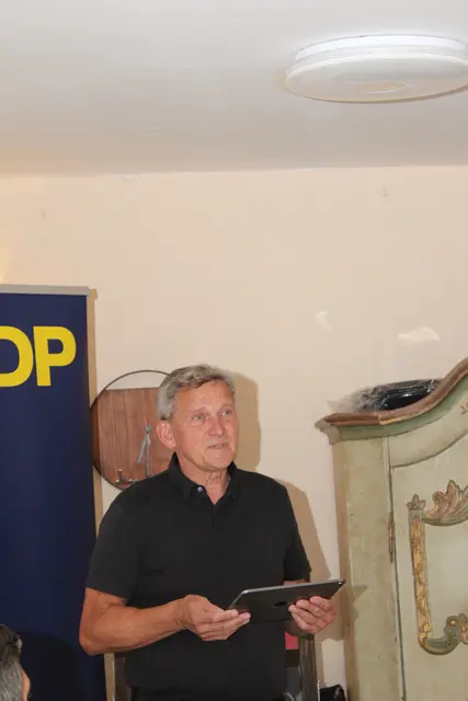 Der FDP-Vorsitzende Ernst Peters: "Aufgeben ist keine Option!"