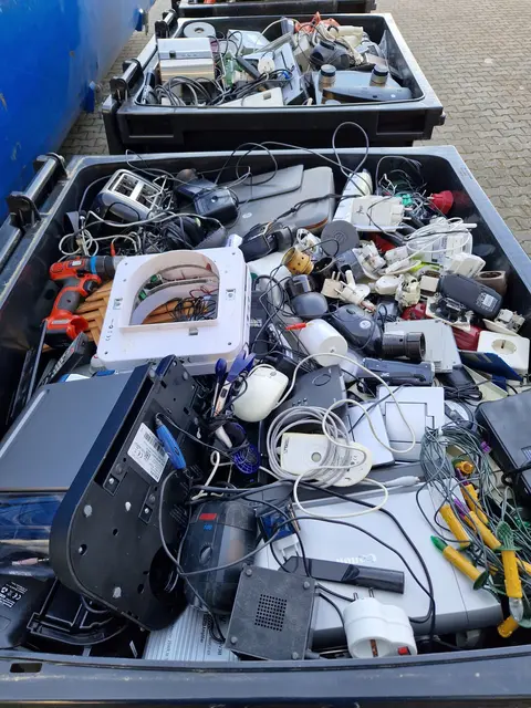 Im vergangenen März sammelte die AVR Kommual bei der Aktion „Jeder Stecker zählt“ sage und schreibe 1,47 Tonnen Elektroaltgeräte ein. | Foto: 
Foto: AVR Kommunal AöR