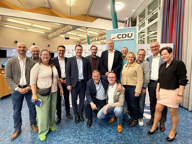 Gruppenbild mit Landtagsabgeordneten