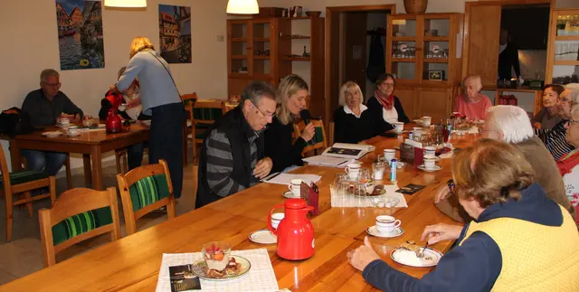 Antje Geiter und Hartwig Trinkaus präsentierten geschichtliche und kulinarische Schmankerl aus der Pfalz. 