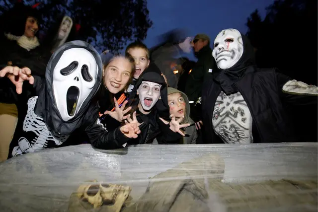 Zu Halloween wird es gruselig im Park. | Foto: zg